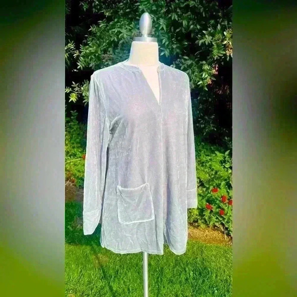 Soft Surroundings long sleeve velvet Velour women’s shirt - Picture 1 of 9